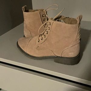 Billabong combat boots